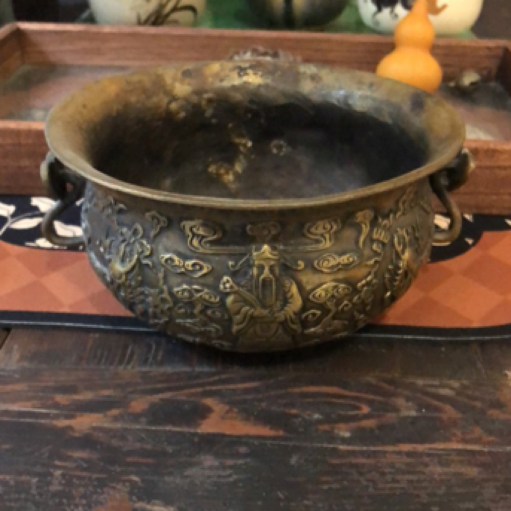 磁州窑人物香炉铜件