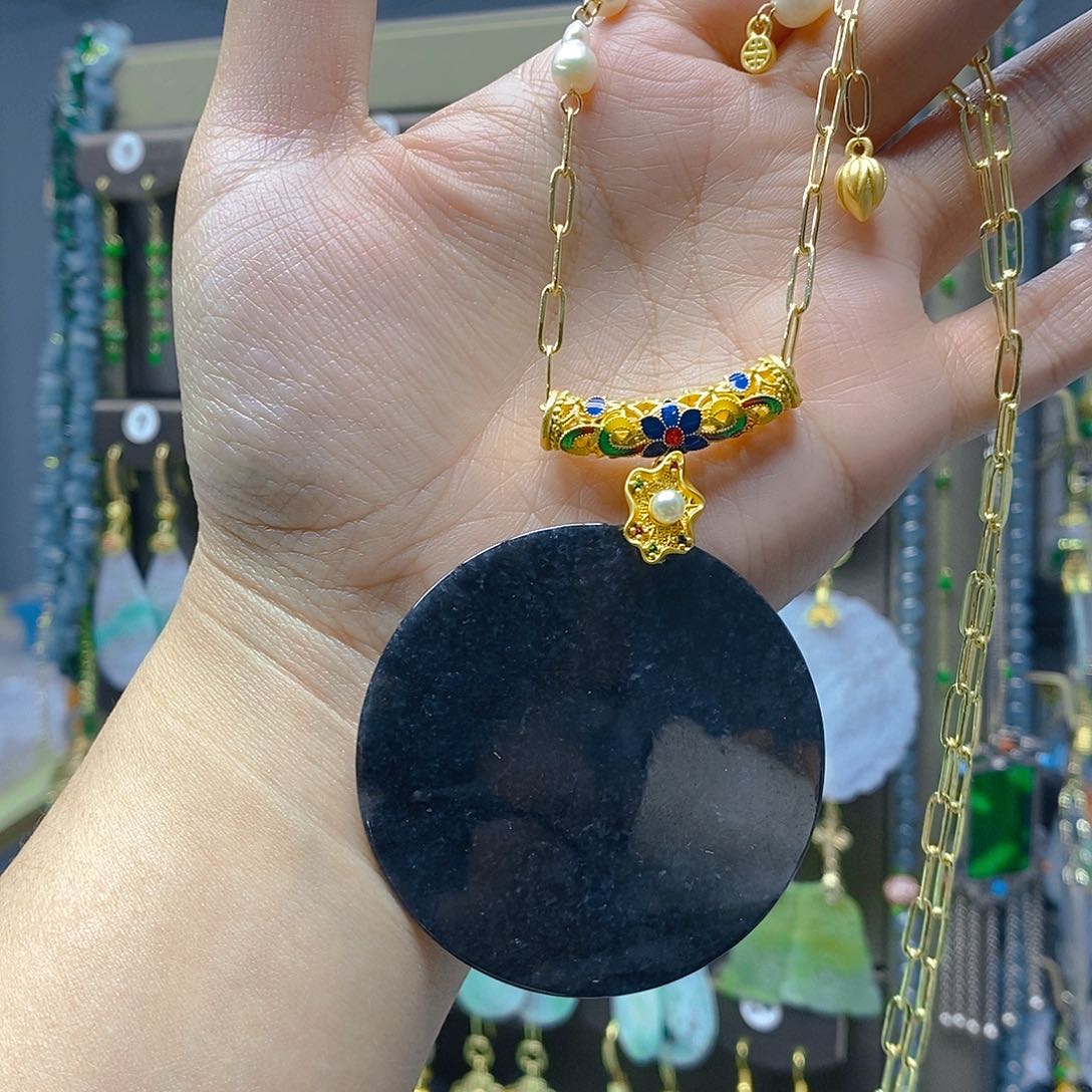 颈饰未镶嵌翡翠翡翠