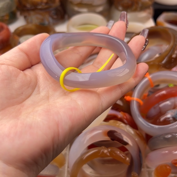 玛瑙/玉髓手镯未镶嵌