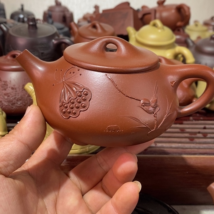 紫砂茶壶一***小精工制作