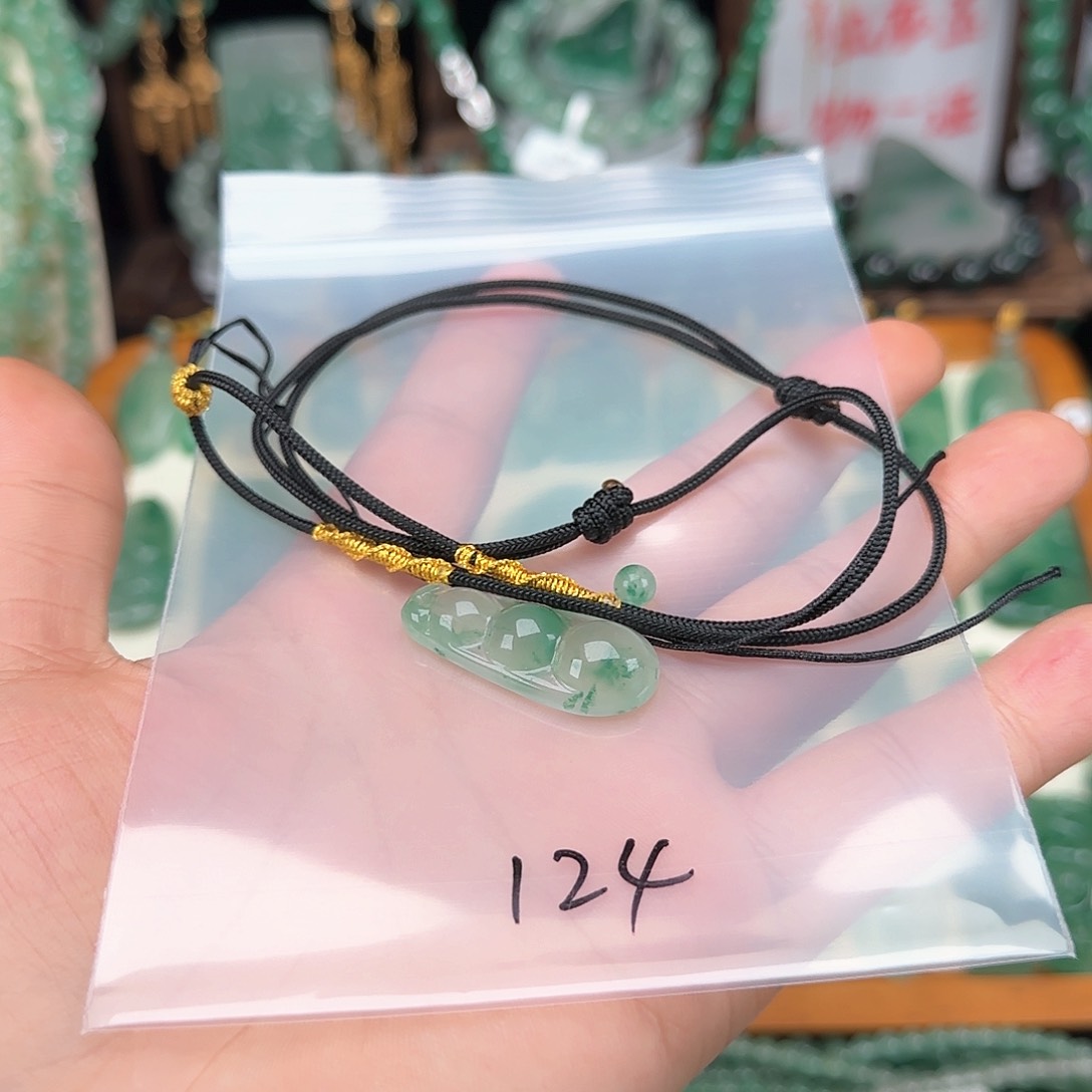 石英质玉颈饰未镶嵌李***