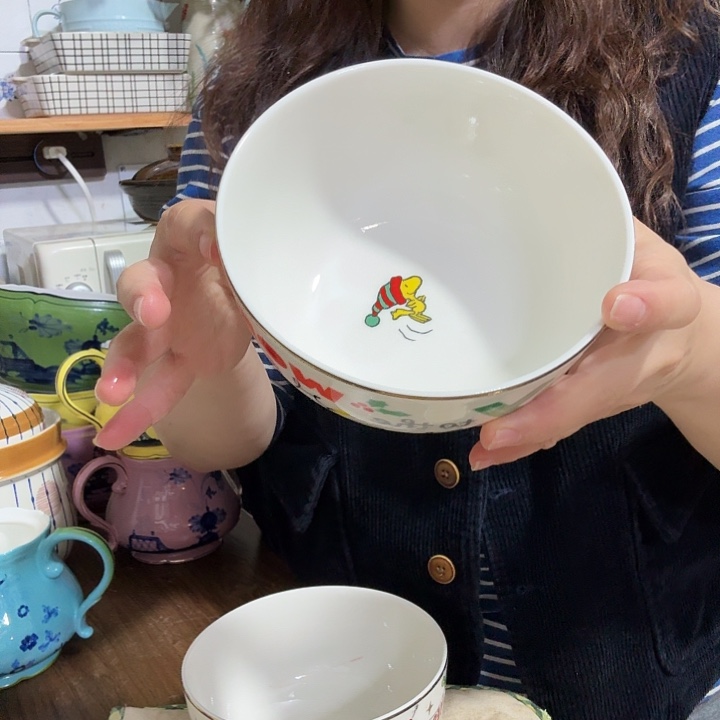 象牙白瓷六寸麦片碗雪人款微瑕