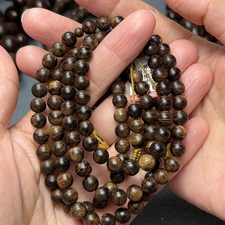 沉香手串白棋虎皮留疤