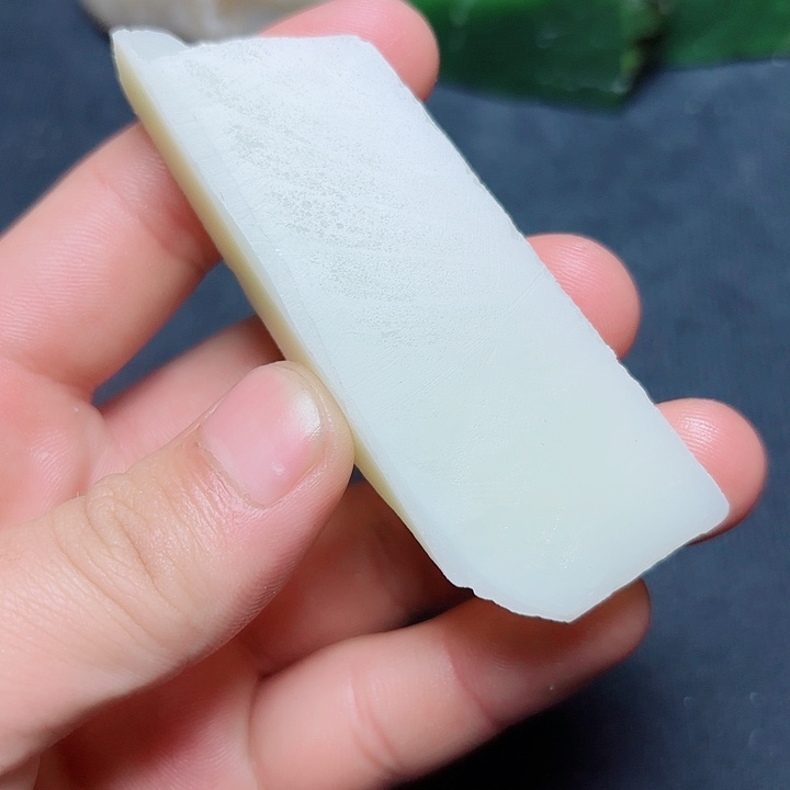 未镶嵌和田玉（糖玉）珠宝奇石