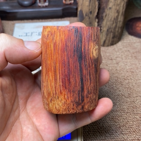 藤类163克降真香白红油超一档手把件