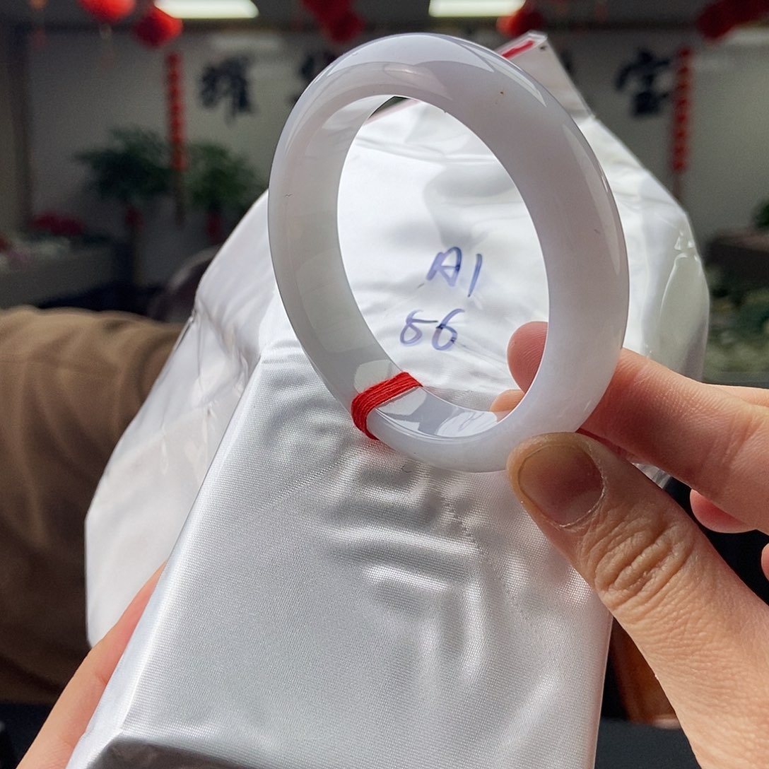 翡翠手镯未镶嵌颜色多样性发拍一发一