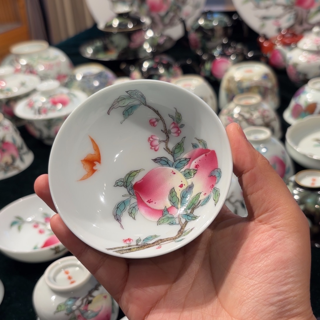 瓷两桃 绿地 普洱杯