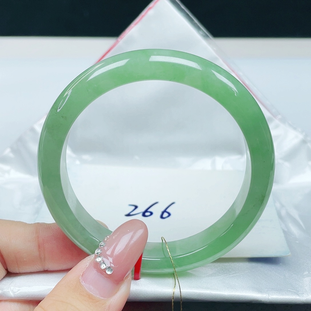 翡翠未镶嵌手镯 泥鳅背正圈54+