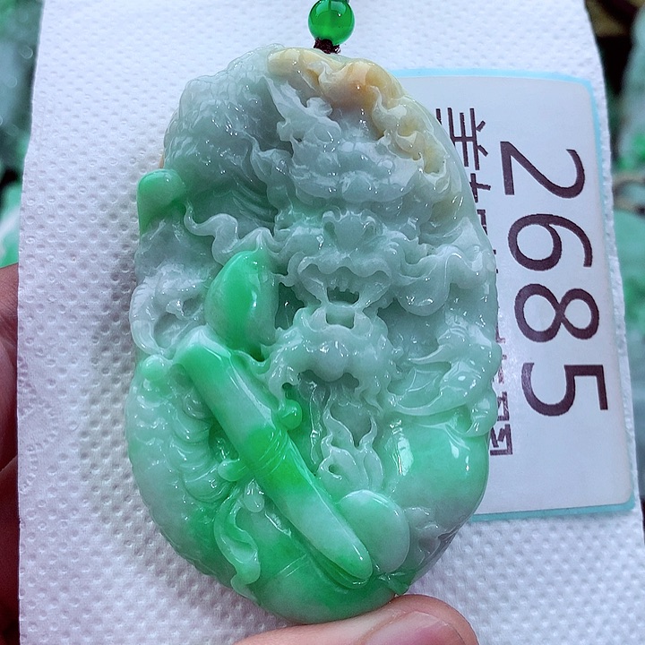 吊坠(不含链)未镶嵌翡翠