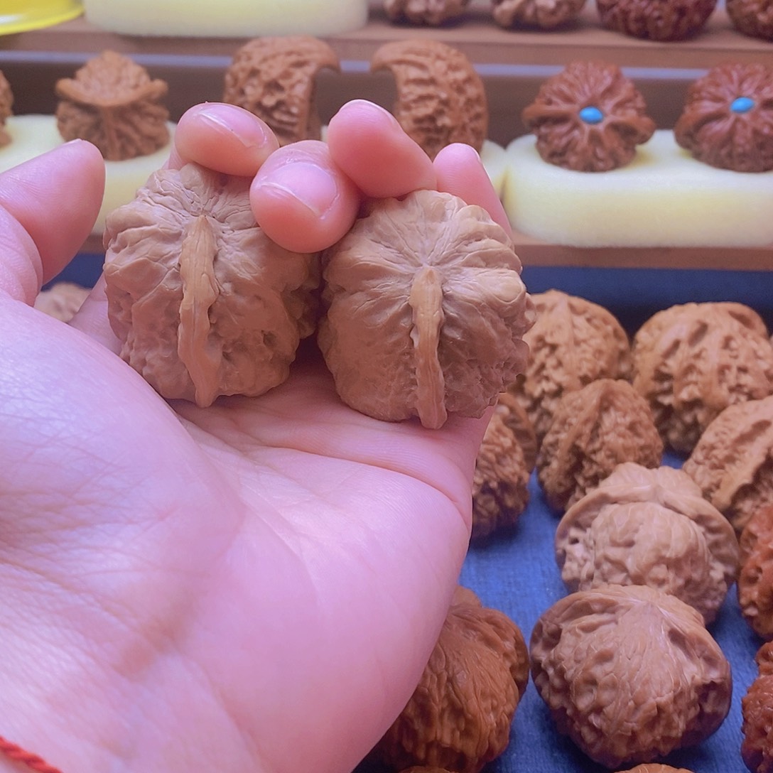 蛤蟆头一帆风顺文玩核桃