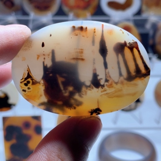 玛瑙/玉髓颈饰未镶嵌