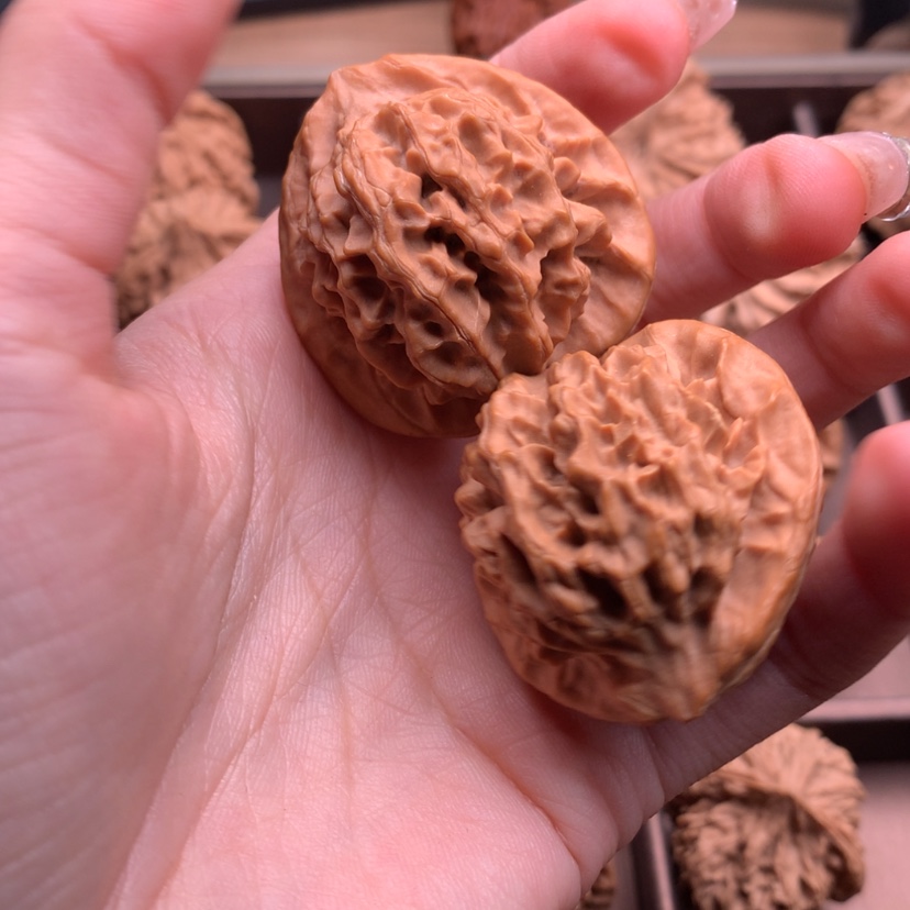 【闪购商品】文玩核桃把件静**空秦岭野生