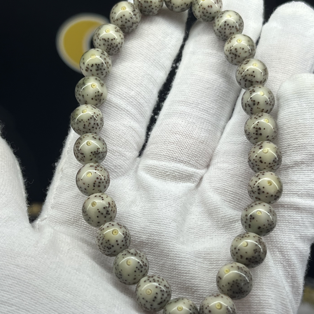 石玉料绿包白正月留白9圆珠，原生态星月菩提，一物一图