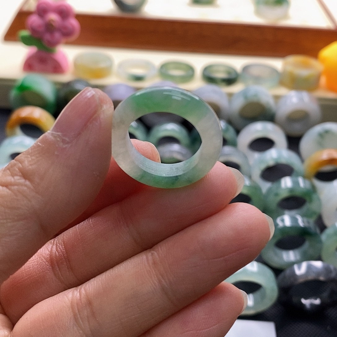 定制翡翠未镶嵌翡翠