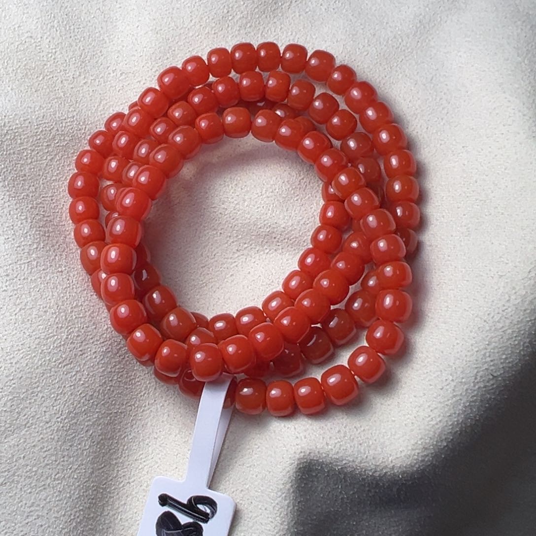 南红玛瑙手串未镶嵌大**?