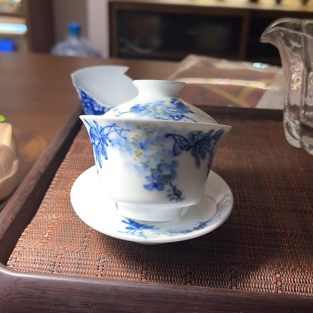 春***调景德镇陶瓷艺术三才盖碗
