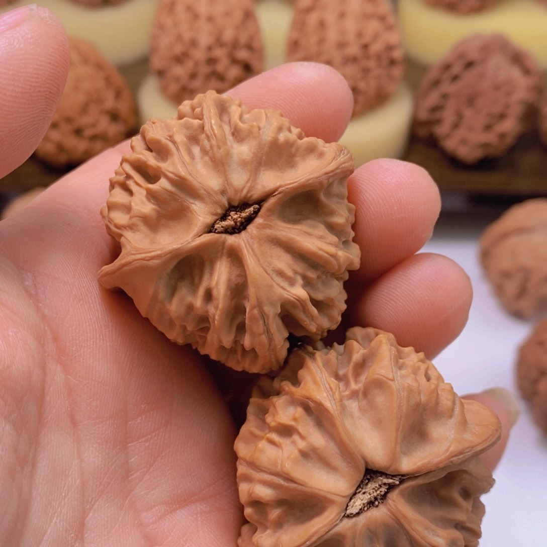 文玩核桃把件呀**咋