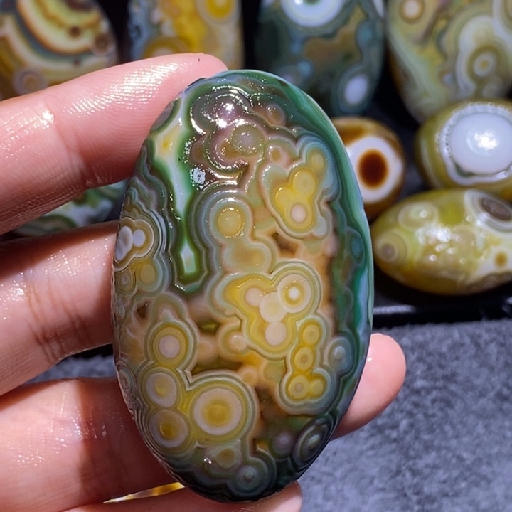 玛瑙/玉髓未镶嵌珠宝半成品204