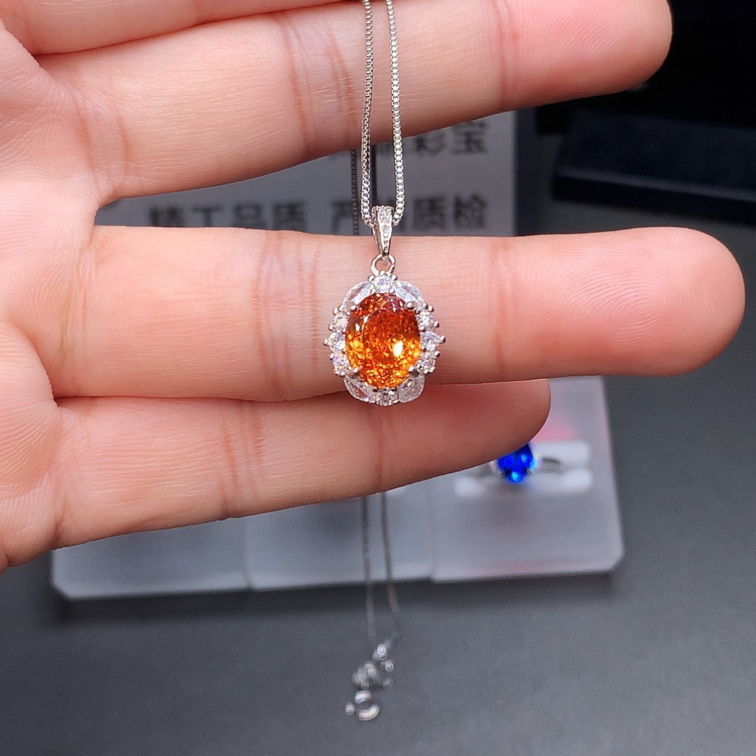 银S925镶嵌碧玺颈饰