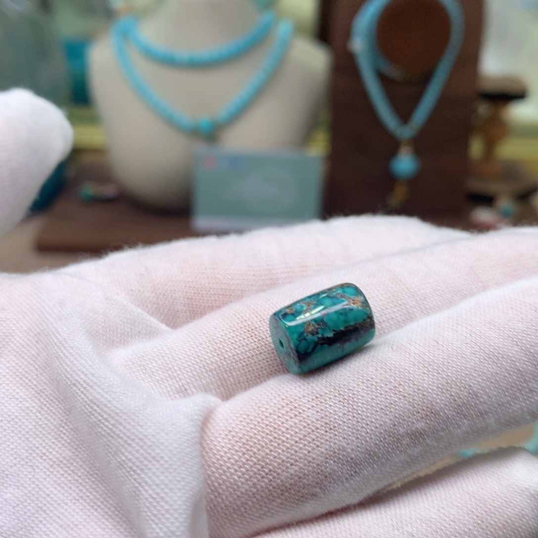 绿松石配饰未镶嵌