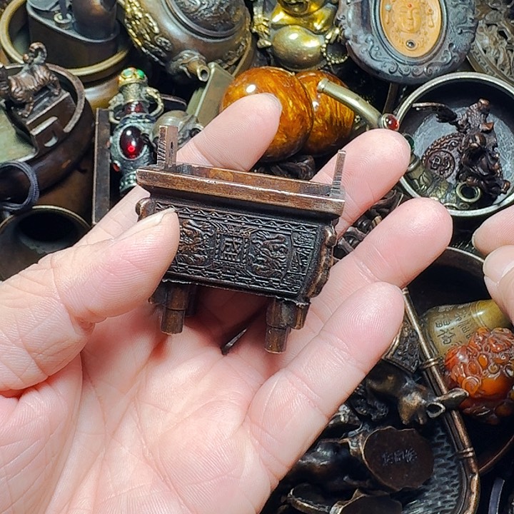 铜器摆件收收藏藏