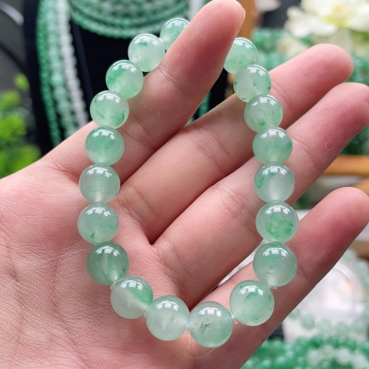 未镶嵌手链石英质玉（非洲翠）