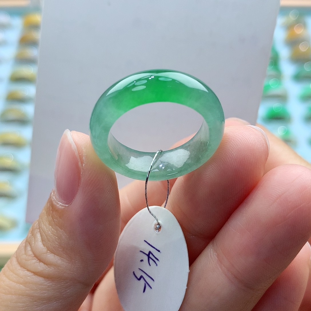 翡翠戒指未镶嵌15圈