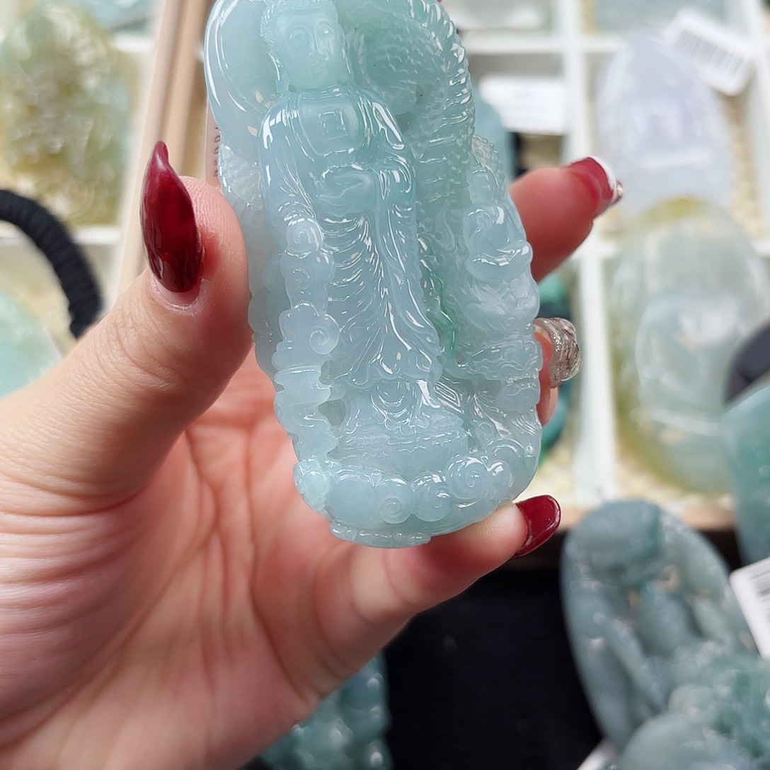 翡翠颈饰未镶嵌木**瘩阿弥陀佛