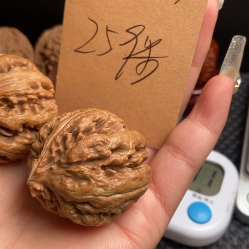 【闪购商品】文玩核桃吊坠爱***筋霸王龙