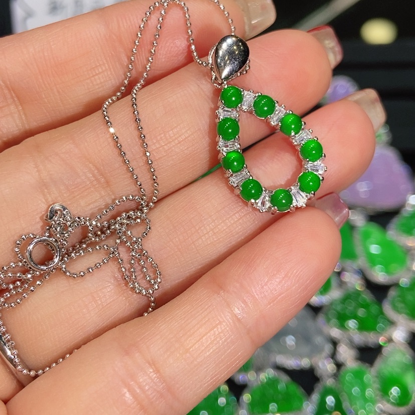 【闪购商品】翡翠颈饰未镶嵌天然翡翠