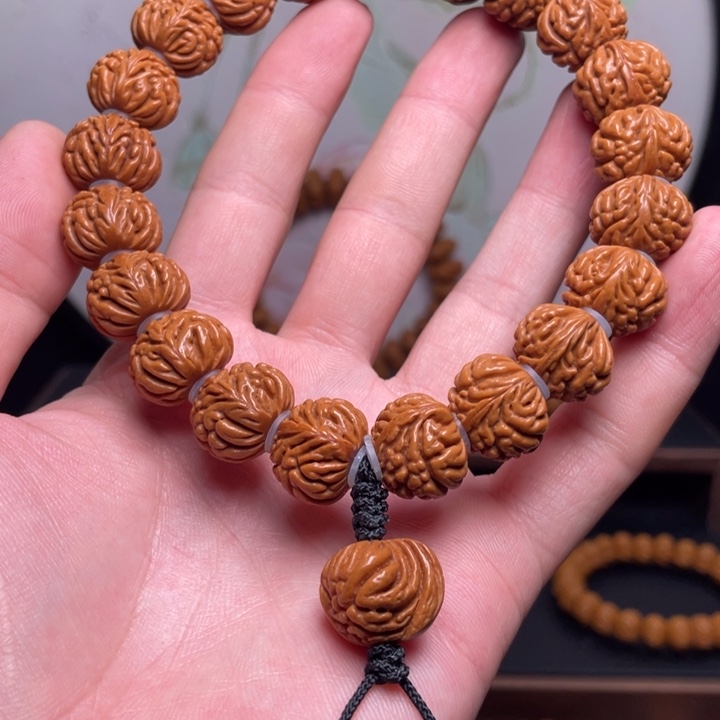 桃核手串17聚宝盆手持