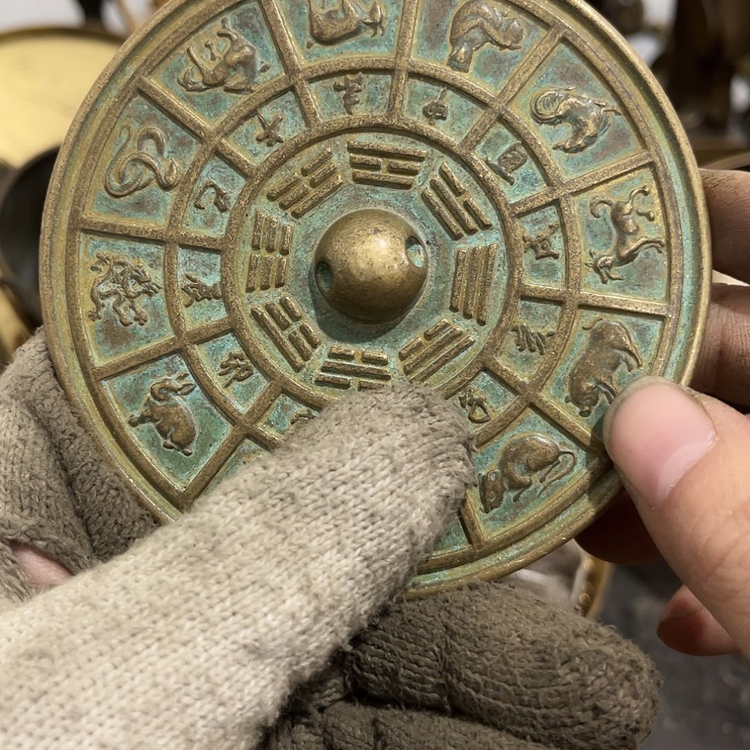 花***圆闪电购铜摆件工艺品