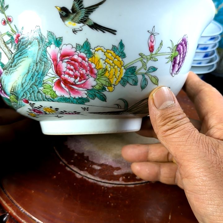 摆件港*全手工制作的瓷器