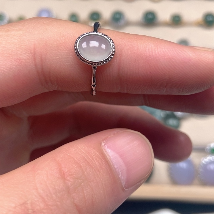 翡翠未镶嵌戒指戒指