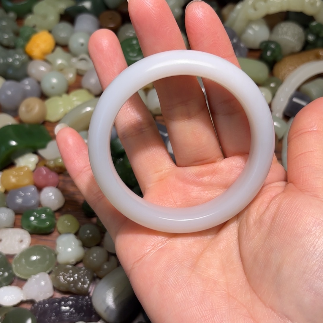 和田玉未镶嵌珠宝半成品