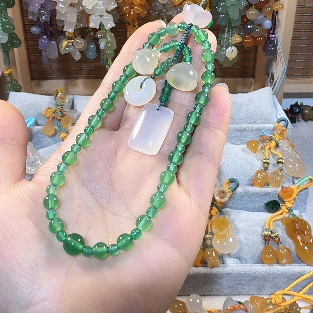 玛瑙/玉髓挂件福利款不挑不拣通货带有包容点未镶嵌