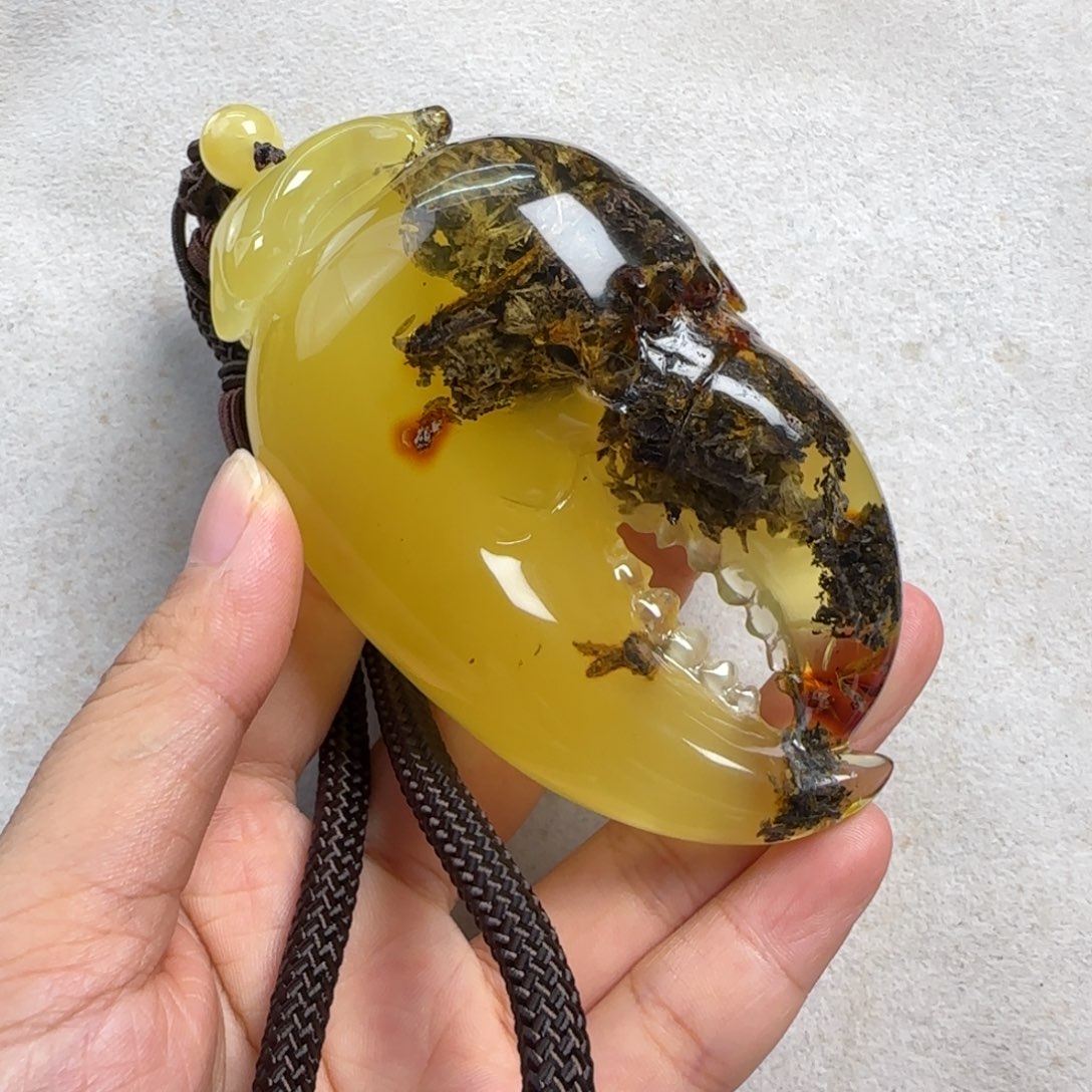 笑***长蜜蜡未镶嵌珠宝奇石