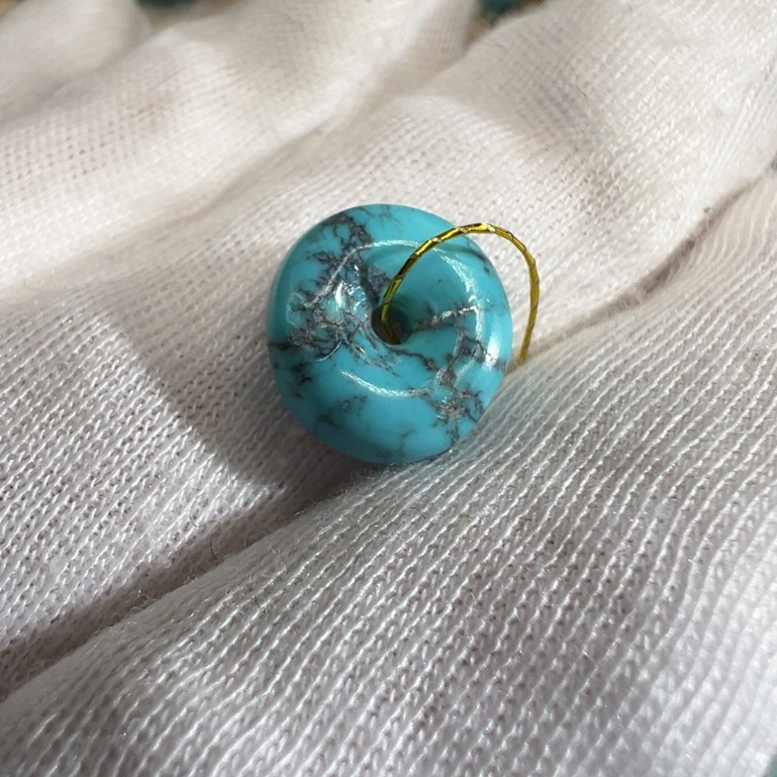 绿松石配饰未镶嵌