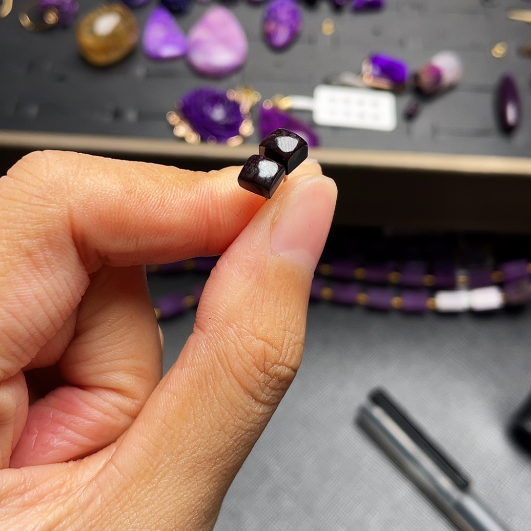 苏纪石（舒俱来）耳钉银S925镶嵌