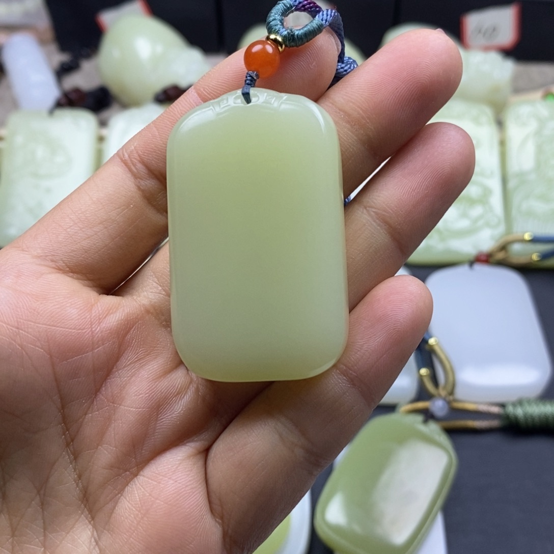 与**行天然青海时尚无事牌