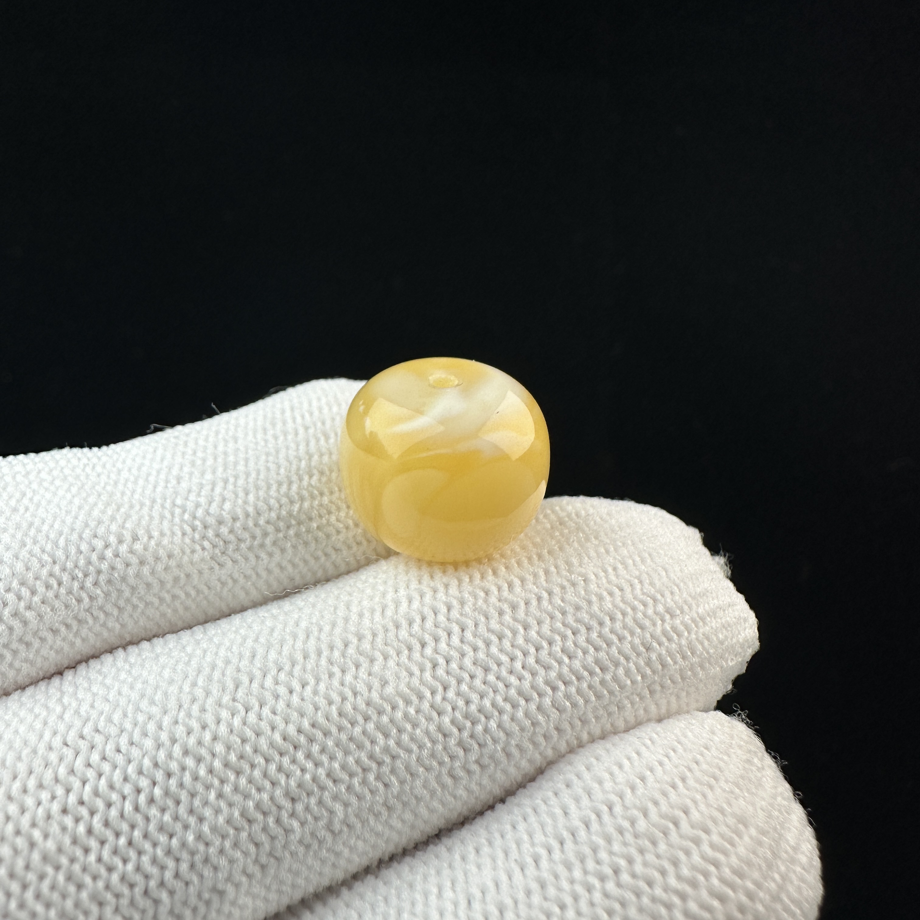 B8764天然蜜蜡散珠 1.5克/14*11.7mm 支持鉴定假一罚四