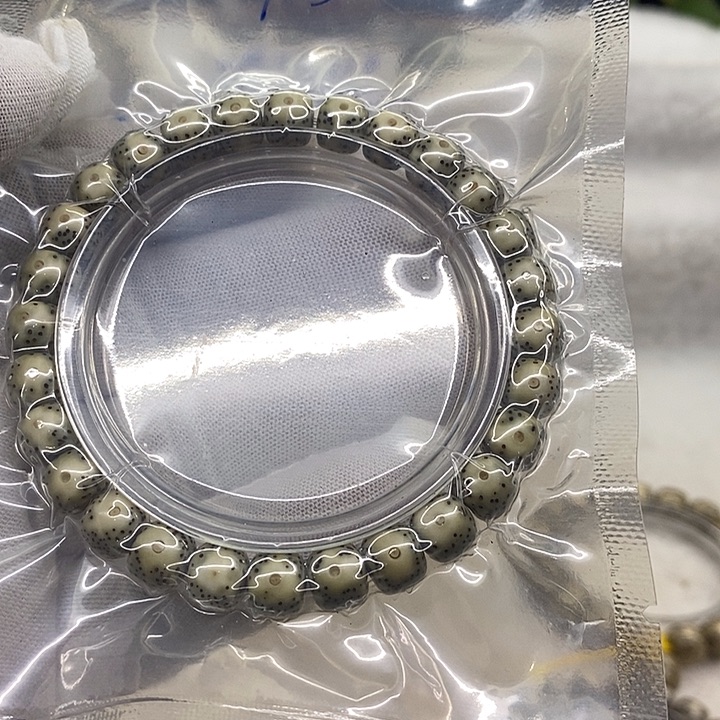 星月菩提吊坠时***?海南原生态75