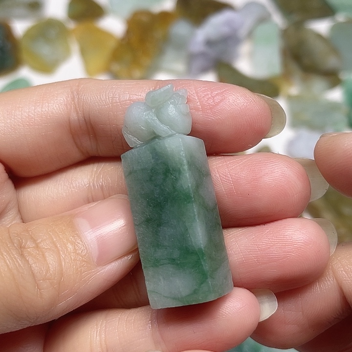 定制翡翠未镶嵌翡翠