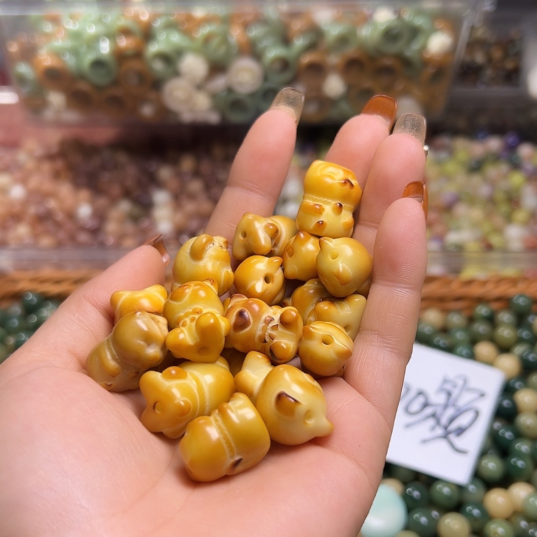 白玉菩提吊坠瑕疵炭烤熊5颗有裂有坏