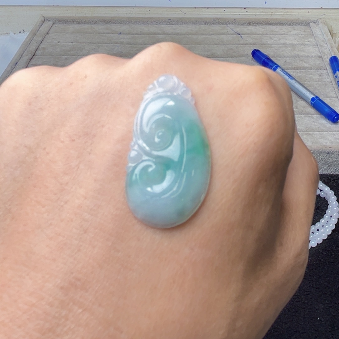 定制翡翠未镶嵌如意