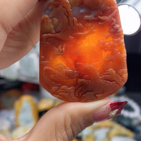 翡翠颈饰未镶嵌翡翠