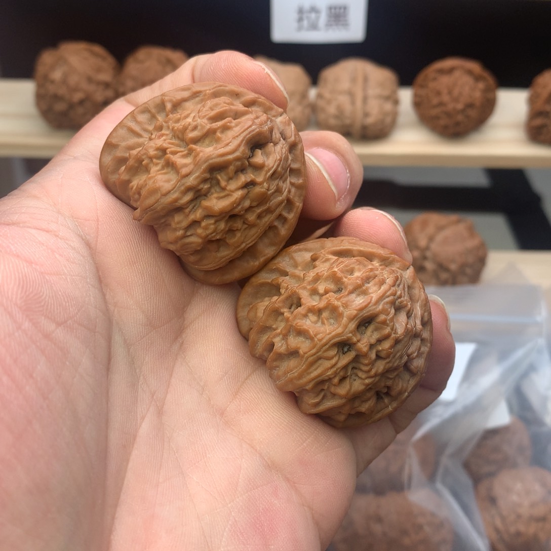 文玩核桃把件38尺全品无修三角白