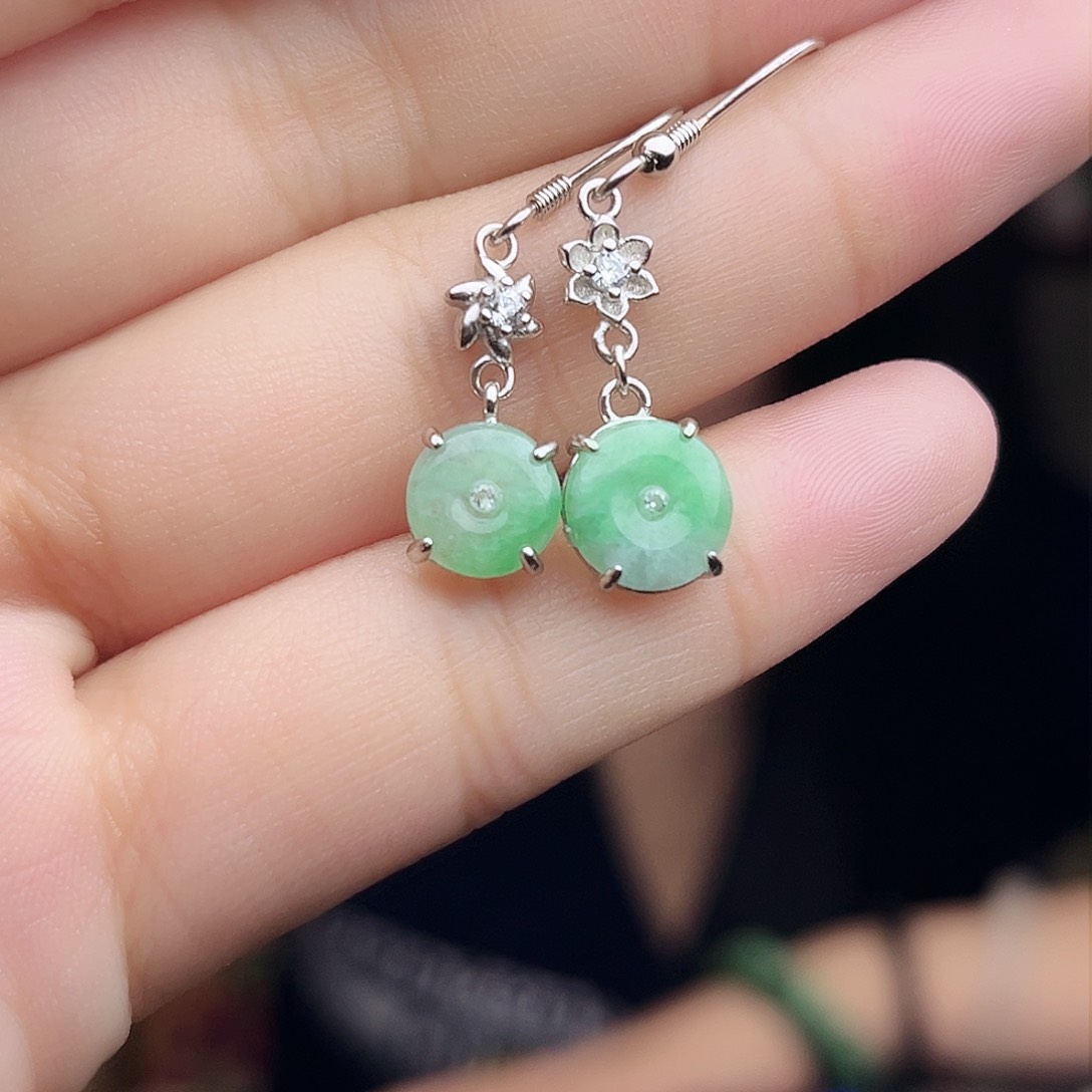 颈饰银S925镶嵌翡翠多样性