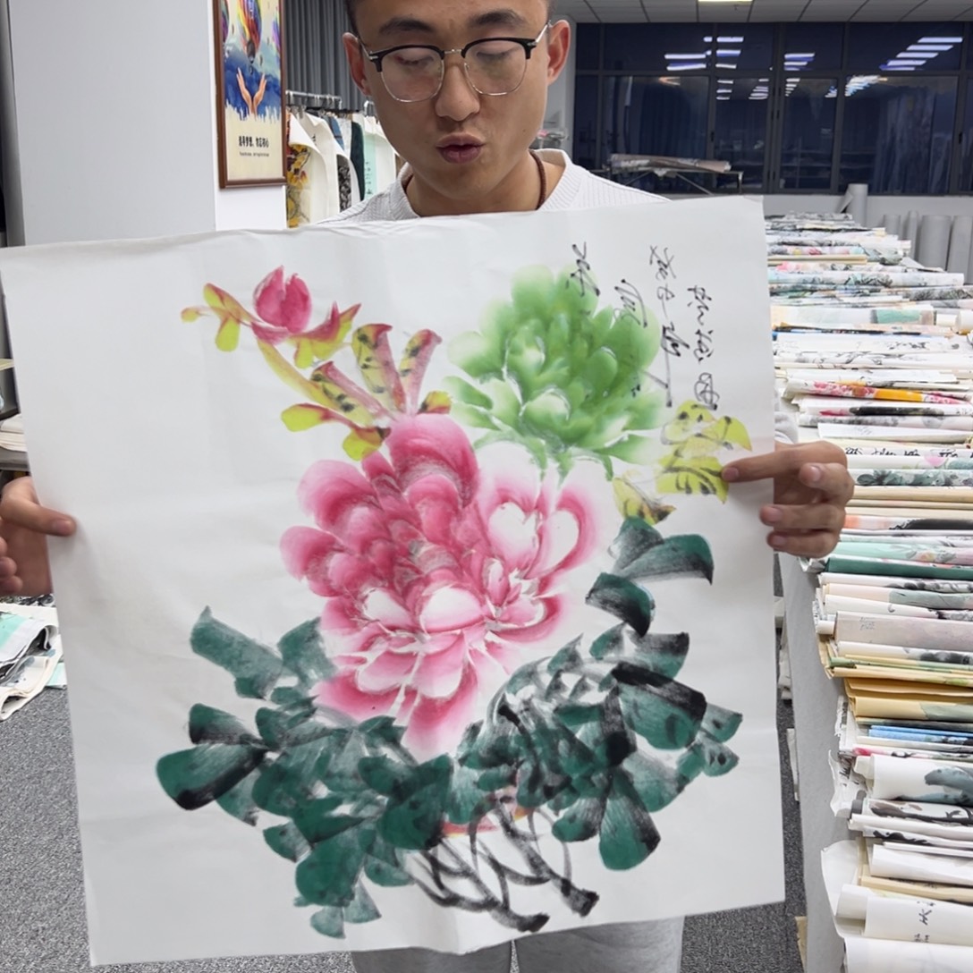 国画卖字画的小男孩