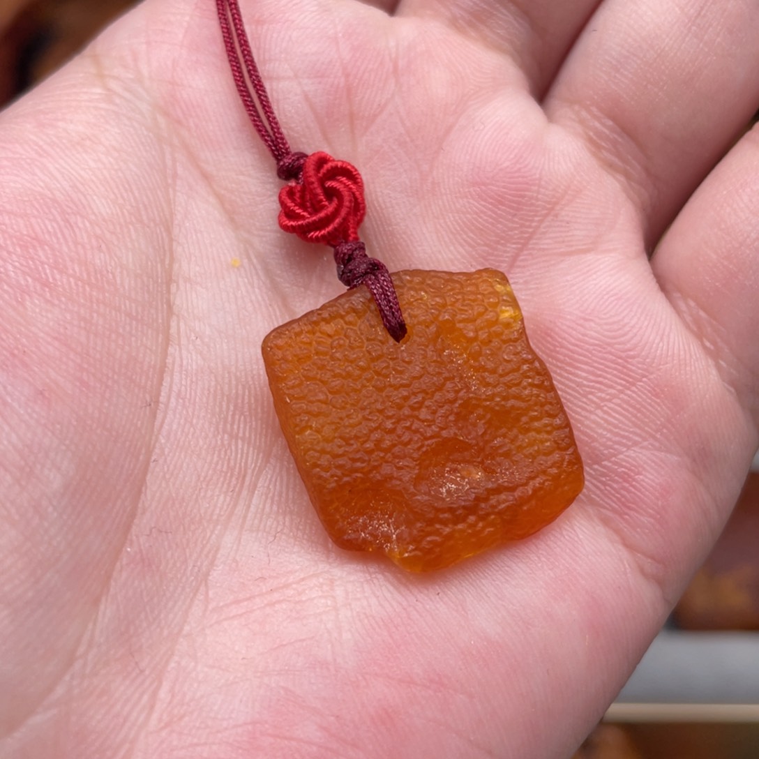 未镶嵌蜜蜡珠宝奇石